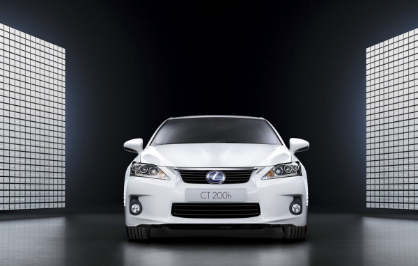 Лекcус СТ 200