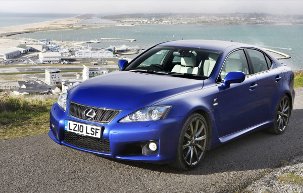 Лексус IS-F в синем цвете