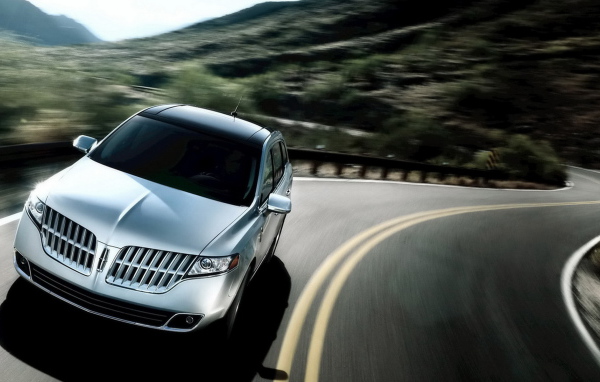 2011-Lincoln-MKT