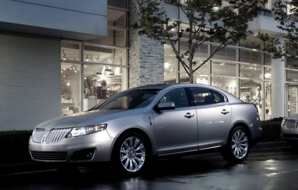 New Lincoln-MKS