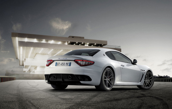 Мазерати Грантуризмо