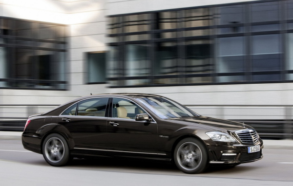 Мерседес Бенц S63 AMG 2011