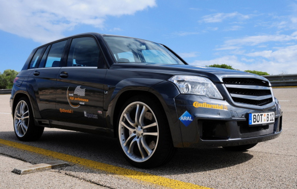 Brabus Mercedes-Benz GLK V12