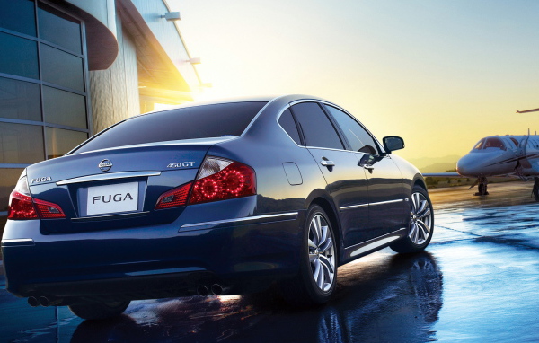 Ниссан Фуга 450GT