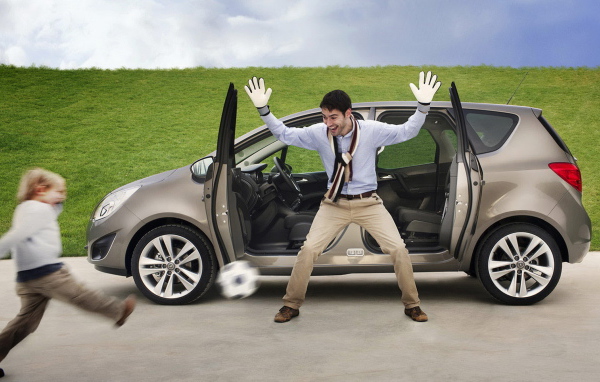 Opel Meriva в духе футбола