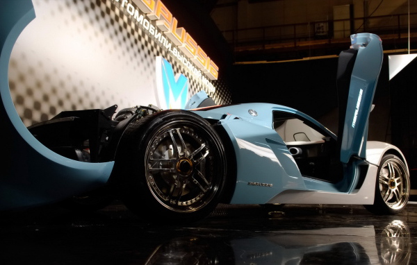 Маруся Б1 с открытыми дверьми