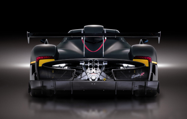 Спортивный болид