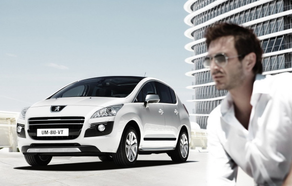 Peugeot-3008 HYbrid 2012