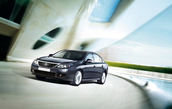 Renault-Latitude 2011