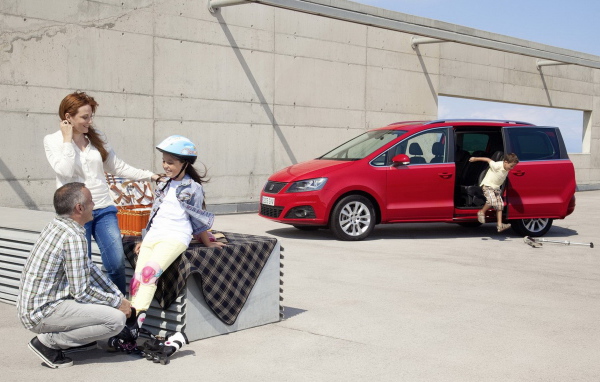 Семейный Сиат Альхамбра