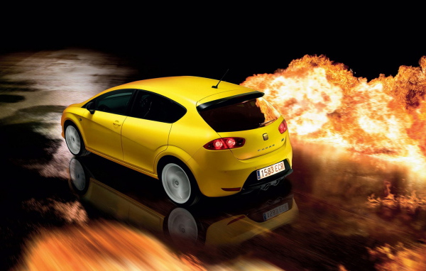 Сиат Леон Купра в желтом кузове