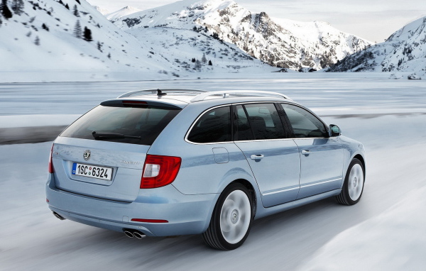 Зимняя прогулка на Шкода Суперб