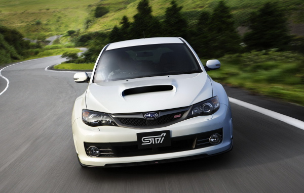 Subaru Impreza WRX STI по склону вверх