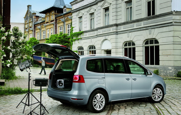 Вместительный Волксваген Шаран