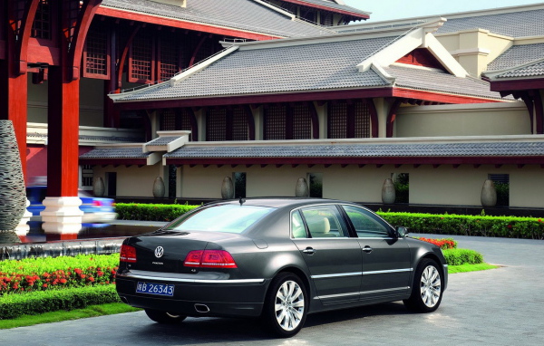 Волксваген Фаетон 2011