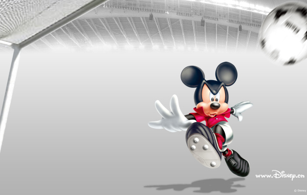 Микки Маус футболист