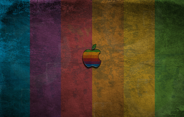 Разноцветное яблоко