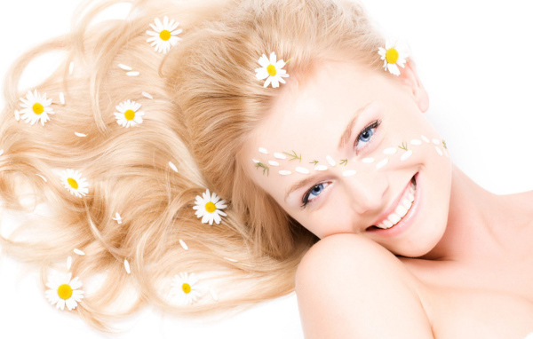 С ромашками в волосах
