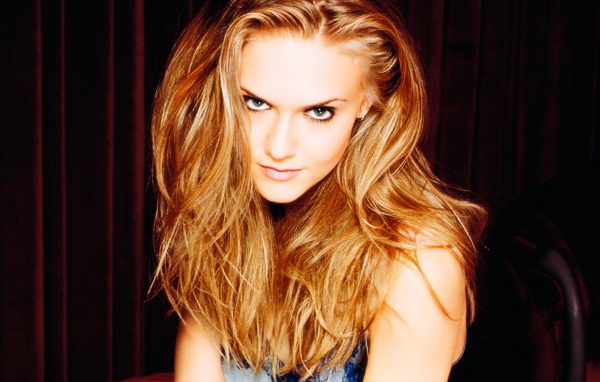 Доминика Свейн