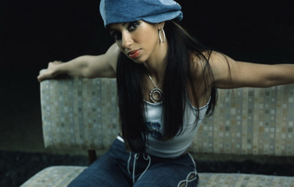 Миа Харрисон