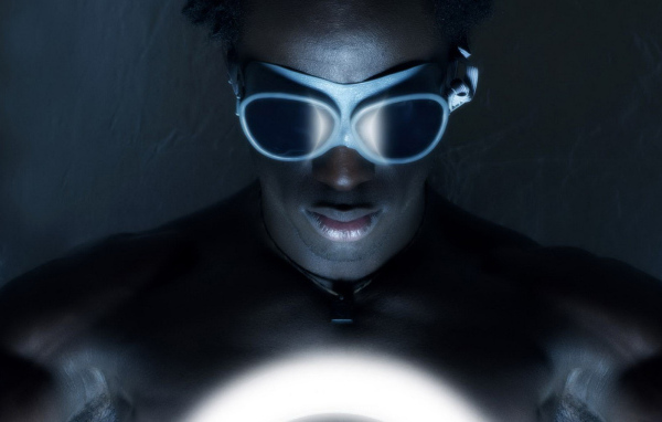 Мужчина в очках