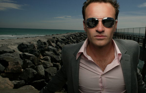 Джулиан МакМэхон