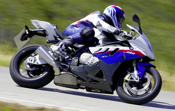 мотоцикл БМВ S 1000