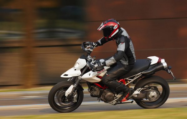 Ducati HyperMotard 1100xx
