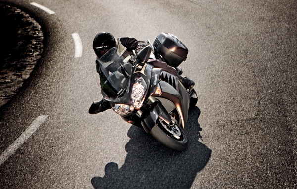 Кавасаки 1400GTR