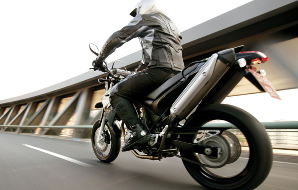 мотоцикл Ямаха XT660X 2004