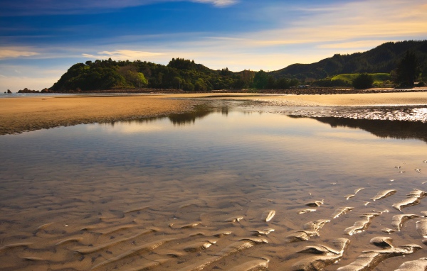 Отлив на пляже