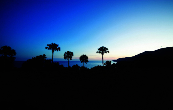 Рассвет над побережьем