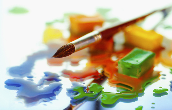 Кисть и краски