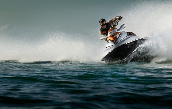 Прогулки на гидроцикле