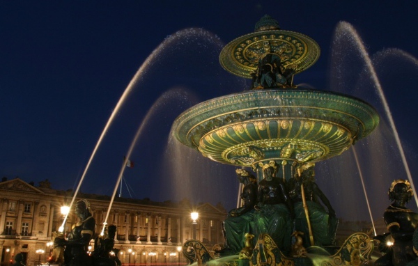 Ночной фонтан