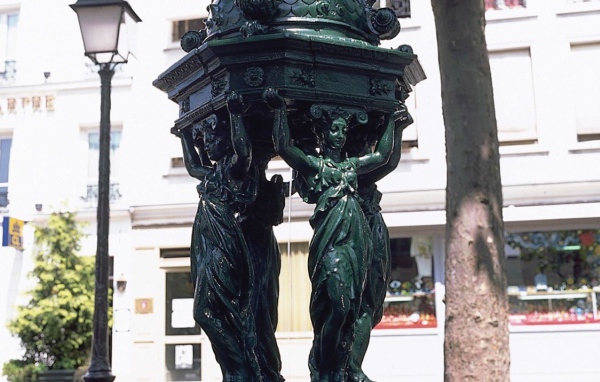 Фонтан Париж