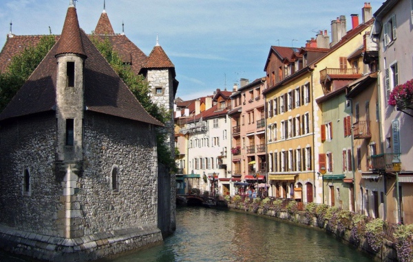 Река в городе Франция