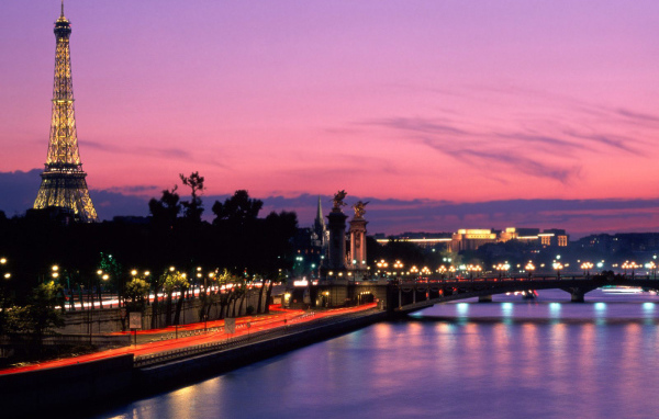 Рассвет в Париже