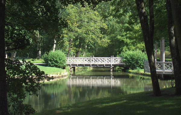 Мостик в парке