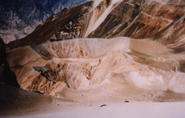 Извержения вулкана Эйяфьядлайёкюдль