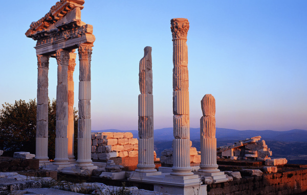 Развалины древнего храма