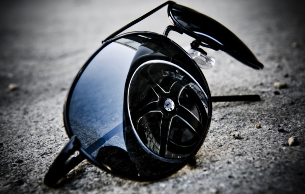 Солнцезащитные очки