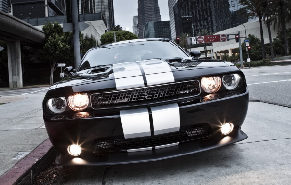 Dodge Challenger SRT8
