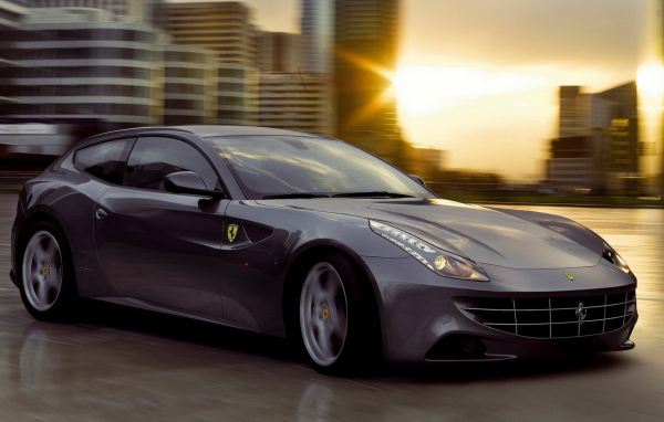новый Ferrari-FF