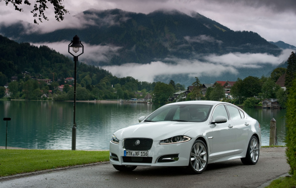 Jaguar-XF