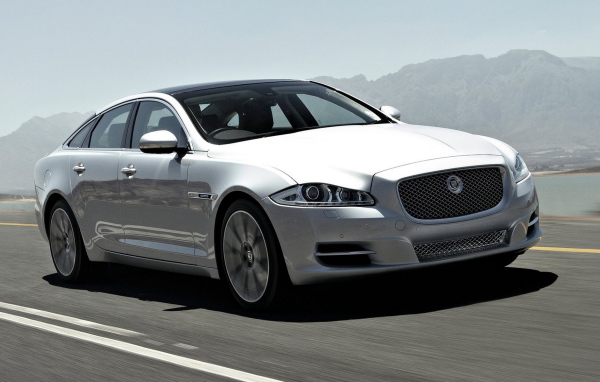 Jaguar-XJ 2012
