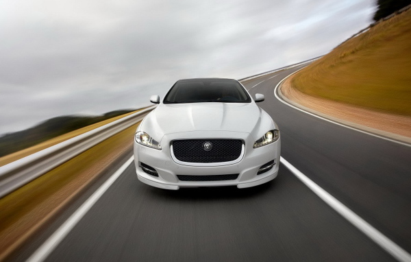 Jaguar-XJ Sport