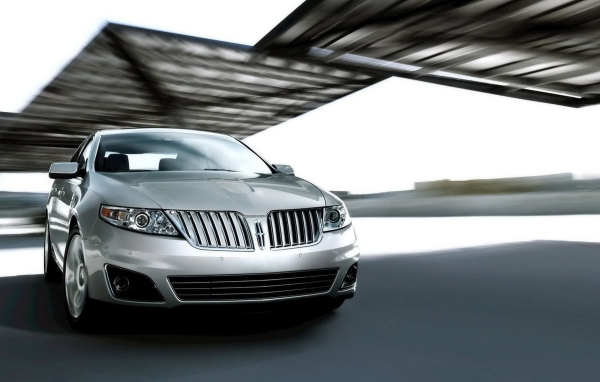 2011 Lincoln-MKS