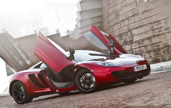 McLaren-MP4-12C