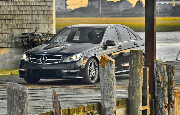 Mercedes-Benz-C63 AMG